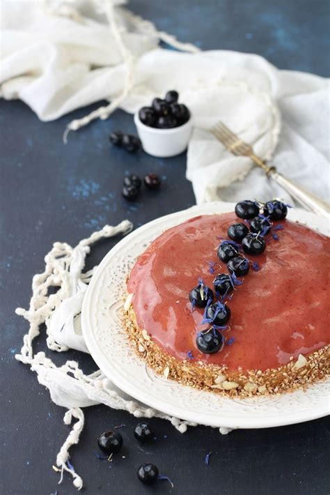 Maybe you would like to learn more about one of these? Torta veg ai mirtilli con glassa di fragole | Ricette ...