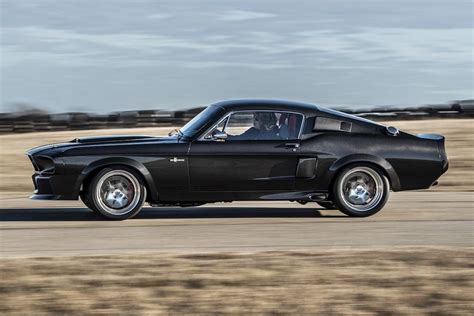 classic recreations produces first carbon fiber 1967 shelby gt500cr mustang shelby mustang