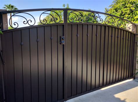 How wide is an rv gate. RV. Gate