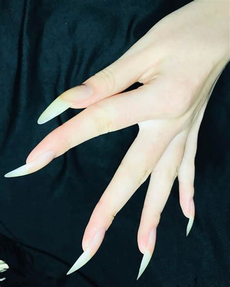Fingers Handmodel Hand Longnails Beautifulnaturalnails Nails Nails💅 Nailsart Nailstyle