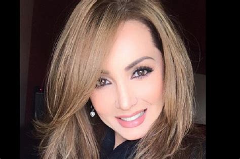 Paty navidad llega al reality luego de un sinfín de polémica y de declararse anti vacunas, por lo que se espera que su participación de mucho de qué hablar. Paty Navidad habla de miedovirus y de un Nuevo Orden ...