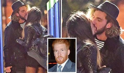 Seann Walsh And Katya Jones Strictly Come Dancing Duos Kissing Picture Unearthed Celebrity