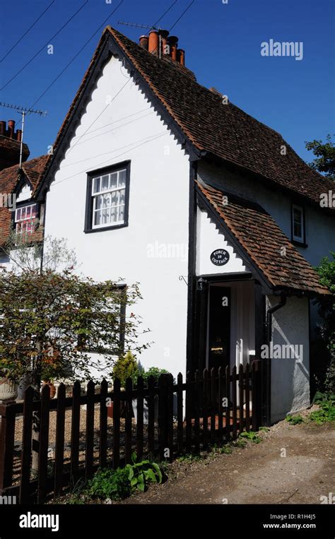 Porch Cottage Hunsdon Hertfordshire Is One Of A Variety Of Cottages