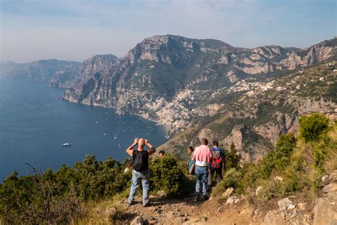Wandern Entlang Der Beruhmte Weg Der Goetter An Der Amalfi Kueste In