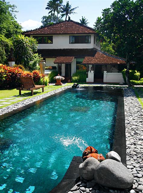 10 Astonishing Houses With Outdoor Swimming Pools Worthminer