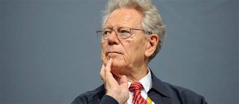 Hans küng, swiss citizen and professor emeritus of ecumenical theology at tübingen university in germany. Vor 40 Jahren wurde Hans Küng die Lehrerlaubnis entzogen ...