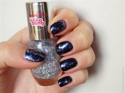 For all your stylish and colourful nail polish needs, look no further than wilko's extended range of essence nail polish, available in a range of colours. Review: Essence Effect nail polish Twinkling Bling Bling ...