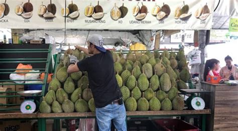 We finally tried malaysian durian! Musang King Durian Malaysia