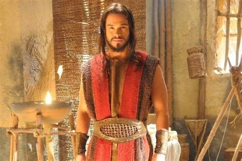 Josué pede Ana em casamento em 'Os Dez Mandamentos' - Emais - Estadão