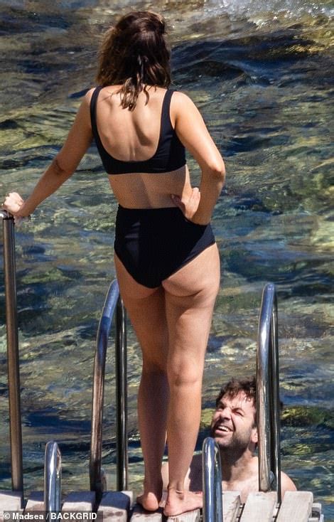 Exclusive Mandy Moore Who Turns 40 Next Year Flashes A Toned Bikini Body As She Enjoys
