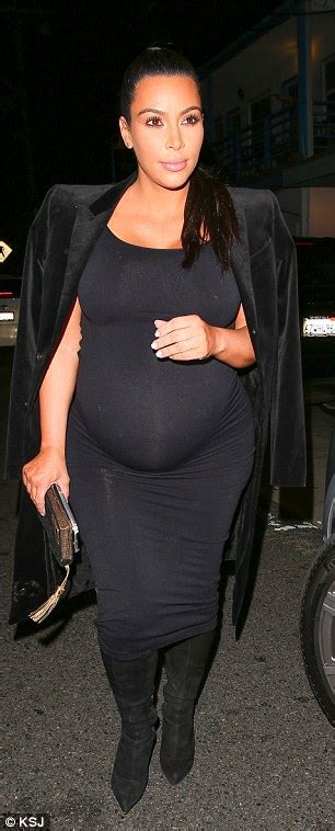 Kim Kardashian Dons Sweat Suit Reach Goal Weight Of 115lbs Daily Mail Online