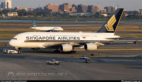 V SKW Singapore Airlines Airbus A Photo By Manuel Mancasola ID Planespotters Net