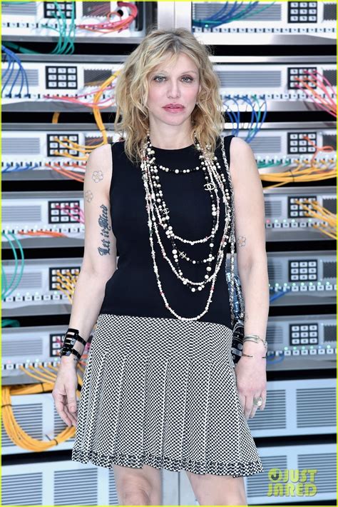 This page has been opened for frances fans. Courtney Love Takes Daugther Frances Bean Cobain To Chanel ...