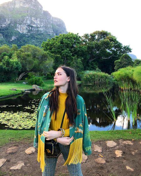 Fahriye evcen resmi facebook sayfasıdır. بیوگرافی فاهریه اوجن، بازیگر معروف ترکیه + مصاحبه و تصاویر
