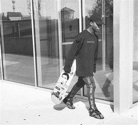 Welley Christ Skateboard Vogue Ubigbootytina