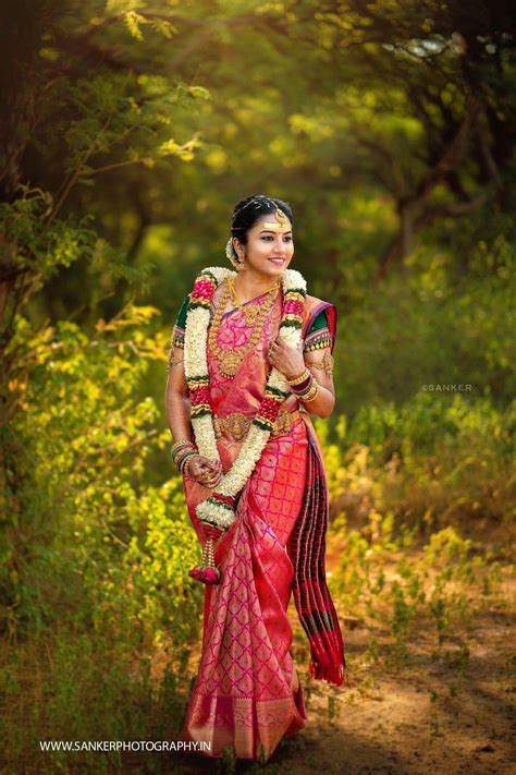 Pin By Almeenayadhav On Brides N Blouse Bride Poses Wedding Photoshoot Wedding Saree Indian