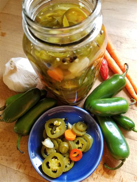 Pickled Jalapenos The Simple Easy Way Eat The Heat