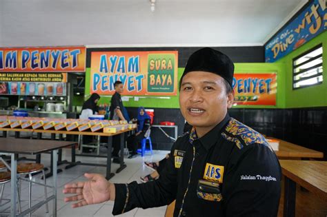 Beli alat potong rambut terbaik dan terlengkap di tokopedia. Ayam Penyet Surabaya (APS) Wajibkan Karyawannya Sholat ...