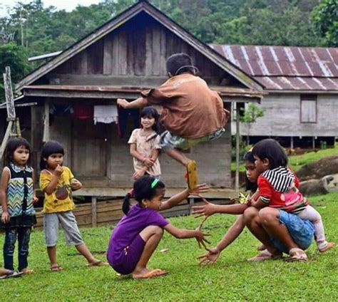 Gasing adalah permainan rakyat melayu yang memiliki. Ini Dia Permainan Tradisional Negara Indonesia Sama Dengan ...