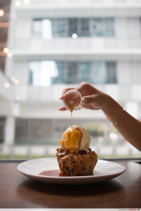 Classic sago gula melaka only has four ingredients: 10 Gula Melaka Desserts Below $10 For Die-Hard Chendol And ...