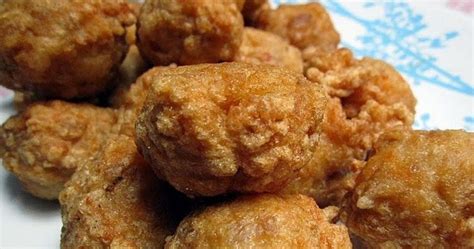 Bakso yang sering kita jumpai adalah bakso sapi padahal ada bahan utama lain yang bisa dibuat bakso seperti udang, ikan atau bahkan daging ayam. Resep Cara Membuat Bakso Goreng Ayam Renyah Enak