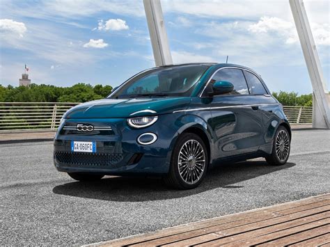 New Fiat 500 And 500c Electric Car Prices Announced Specs And Release