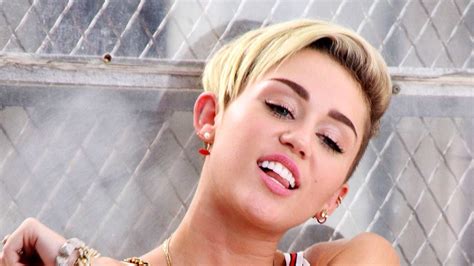 Miley Cyrus Bangerz Leak Album Release We Can T Stop Glamour Uk