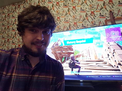 REDDIT what's the longest gaming marathon you've accomplished? Mines 21