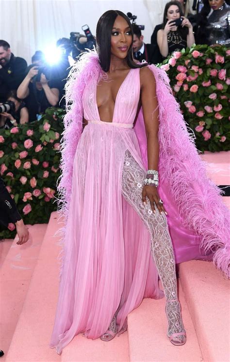 Update 168 Naomi Campbell Gowns Vn