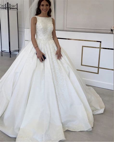 Princess Satin Wedding Dress Ball Gown Lace Embroidery Lisposa