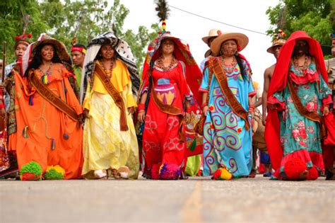 Convivir Con Comunidades Indígenas En Colombia Baquianos Travel