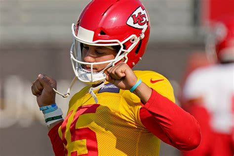 Kansas City Chiefs Training Camp 31 Best Photos From Monday Practice