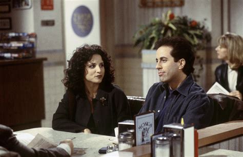 Seinfeld Star Julia Louis Dreyfus Wasnt In The Pilot — Heres Who