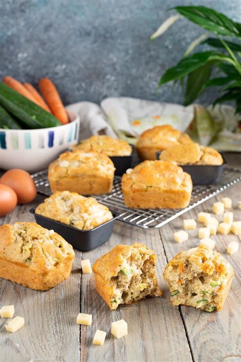 La maggior parte delle nostre ricette sono facili, ma alcune sono un po' più complesse in termini di tempo e competenze di cucina: Mini plumcake salati, la ricetta di Sonia Peronaci