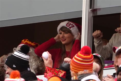 Chiefs Heiress Gracie Hunt So Excited For Travis Kelce Taylor Swift