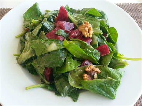 We did not find results for: Insalata di rapa rossa con spinaci freschi e noci | eatdOO.com
