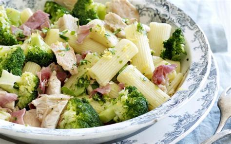 Pasta met kip en broccoli