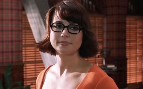 Cineasta Acusa Warner De Ter Censurado Velma Lésbica Em Filme De Scooby Doo · Notícias Da Tv