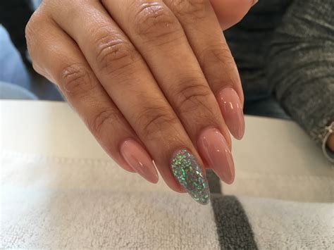 Het grootste assortiment aan dermarollers en andere cosmetica artikelen vind je bij dermarolling.nl. Acryl nagels foto 9 | Care 4 Your Nails Beauty Salon