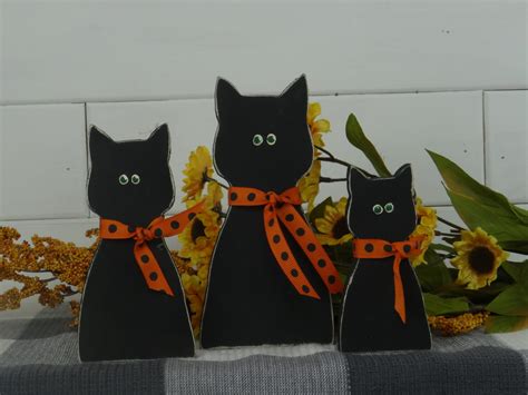 Wooden Sitting Cat Cutouts - Craft Dealz