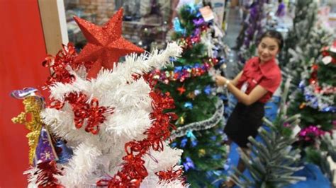 Nomor cincin di erek erek bisa saling berbeda sesuai dengan peristiwa mimpi atau kode alam cincin yang kita alami sehari hari. Erek Erek Hari Raya Natal : 20+ Koleski Terbaru Erek Erek Hari Raya Imlek - Unclebucks ...