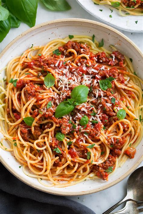 A nice basic meat sauce. Spaghetti Sauce {Easy Recipe Authentic Taste} - Cooking Classy