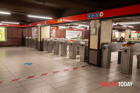 I nuovi orari dei mezzi Atm a Milano con attese più lunghe L Altra