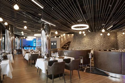 Das 2017 erbaute, exklusive resort befindet sich im neuen bäderviertel von swinemünde und setzt in den bereichen ausstattung, service und kulinarik neue maßstäbe. Hotel Radisson Blu Swinemünde