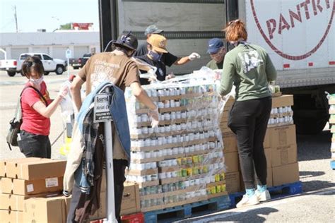 Roadrunner food bank is the largest food bank in new mexico and works to reduce hunger and food insecurity across the state. Roadrunner Food Bank feeds Alamogordo residents in need