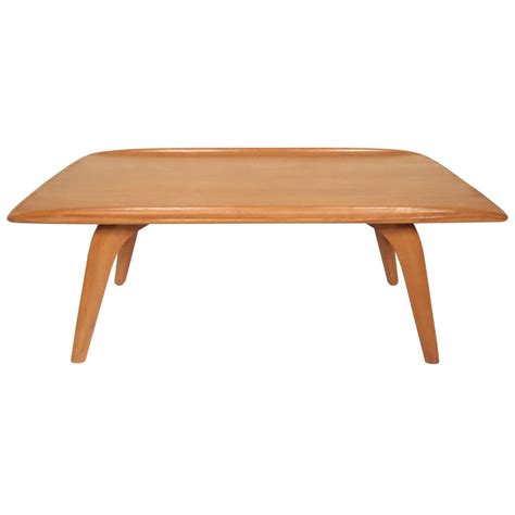 Their design and quality is unmistakable. Heywood Wakefield Midcentury Coffee Table For Sale at 1stdibs