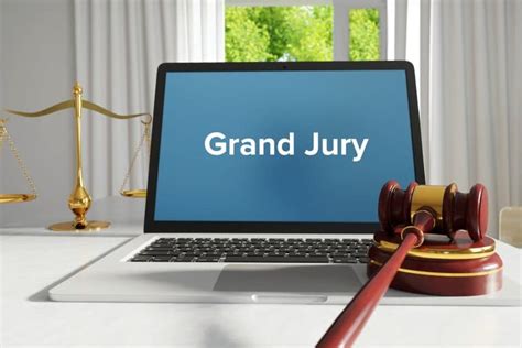 Whats The Difference Between A Grand Jury And A Regular Jury