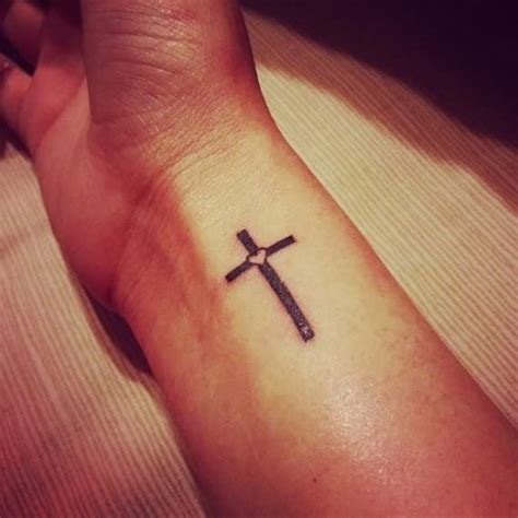 Cross Tattoo Images And Designs