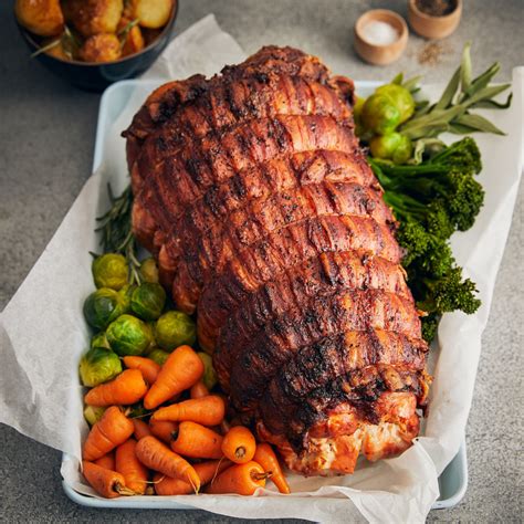Please note that the roasting time given in the recipe below is just an approximate as it depends on the size of the turkey and the temperature of your oven. Cooking Boned And Rolled Turkey Crown / Pin on Turkey / Roast the turkey in the oven for 20 ...