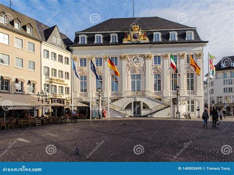 Historisch Stadhuis In Bonn Duitsland Redactionele Stock Afbeelding